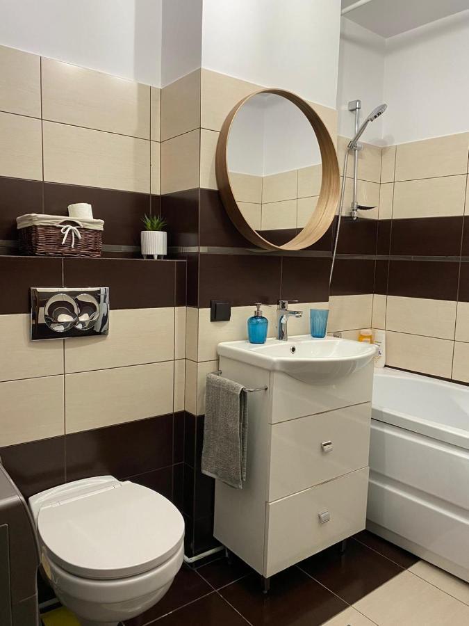 Aparthotel City Center Targu Ocna Esterno foto